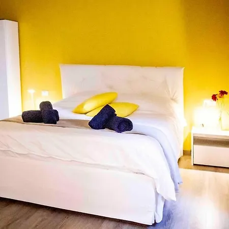 Partigiani 10 Apartment Como